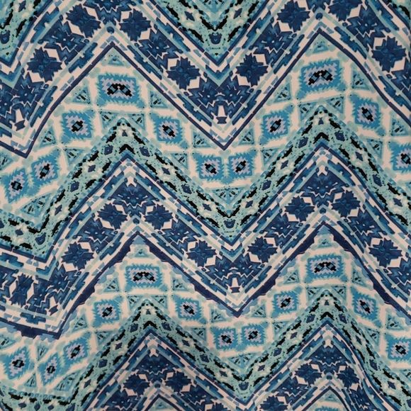 Tank with small keyhole back - Picture 2 of 4